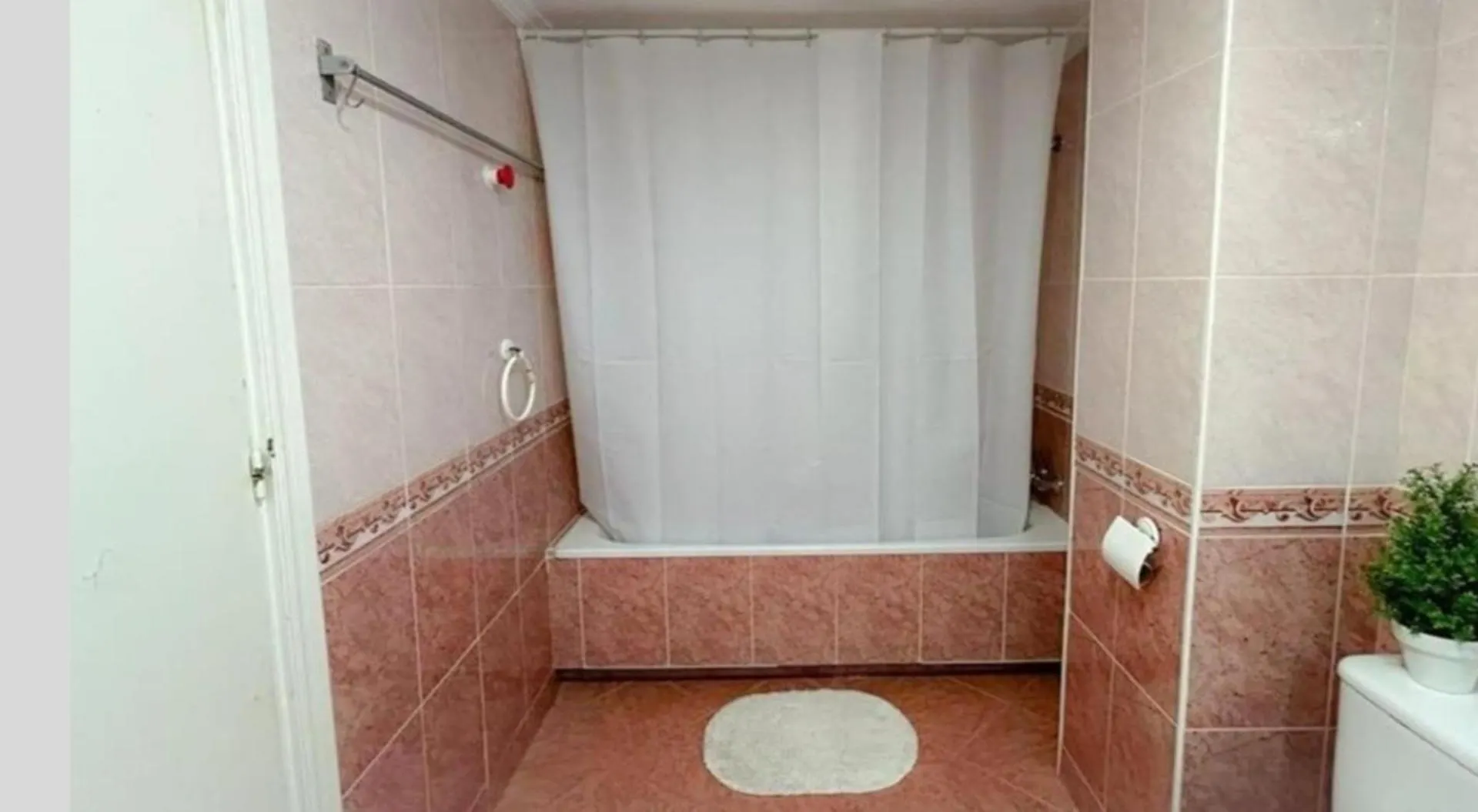 Amplia Vivienda A Un Paso Del Centro De Cadiz Apartment El Trocadero Spain